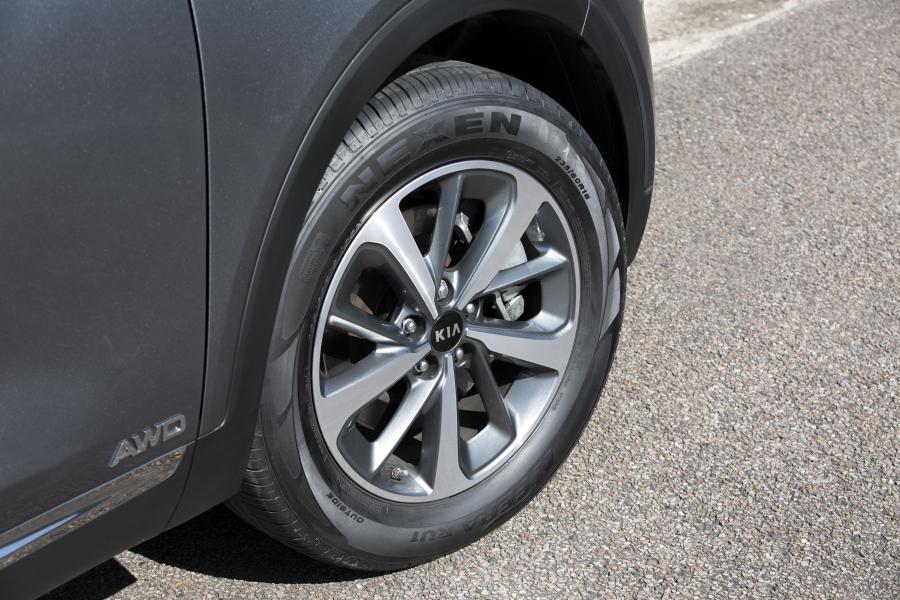Колеса Kia Sorento EcoDynamics (UM) 2018 года  (UK) (фото 14 из 27)